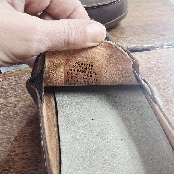 Olulai Leather Slip Ons - Picture 7 of 7